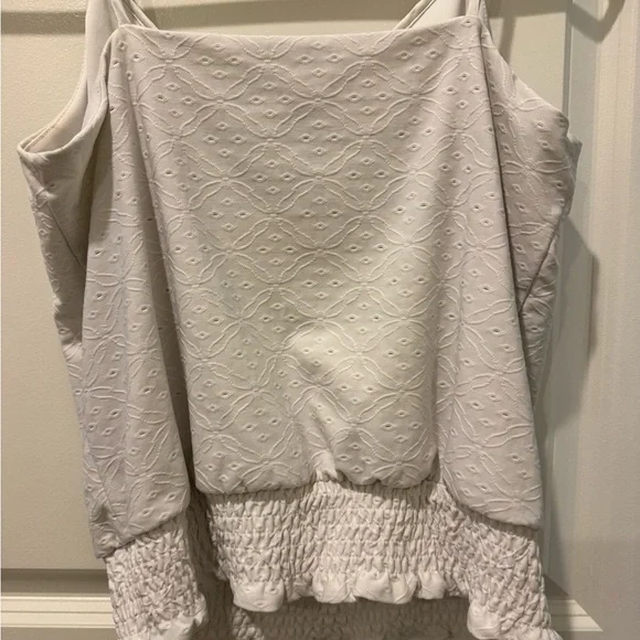 White House Black Market Textured White Camisole - Picture 7 of 7